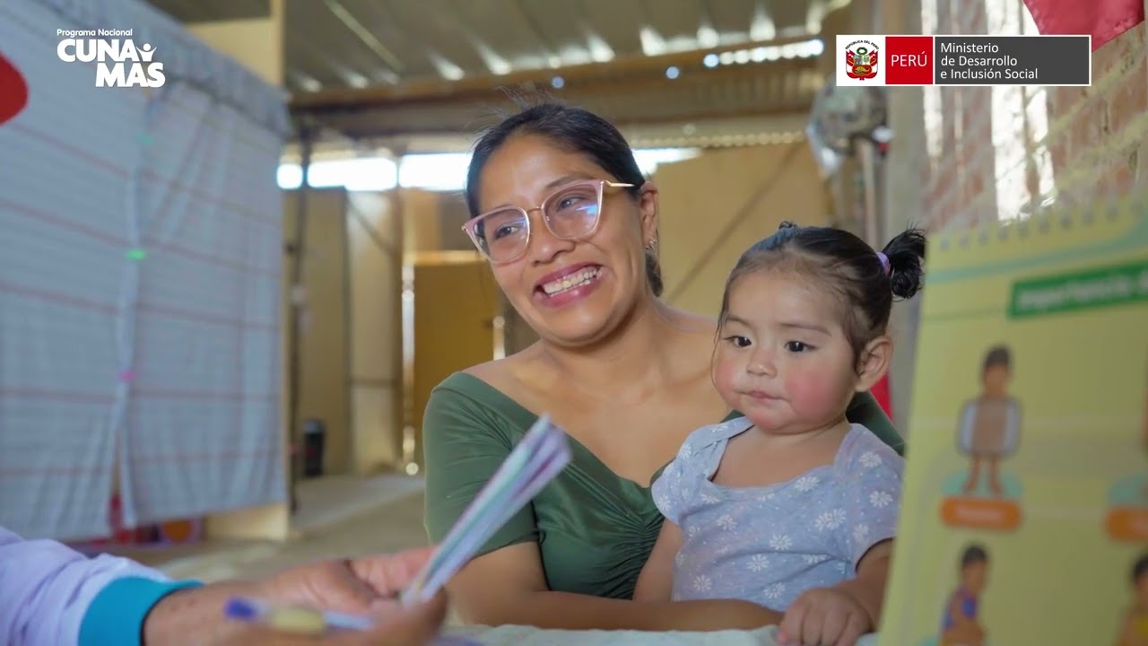 #HistoriasQueNosUnen | En Sechura, guía de familia recorre hogares llevando orientación y esperanza.
