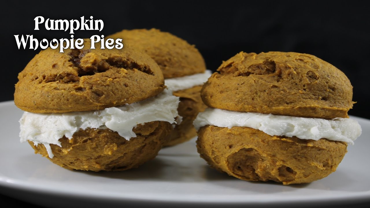 Pumpkin Whoopie Pies ~ Thanksgiving Dessert Idea
