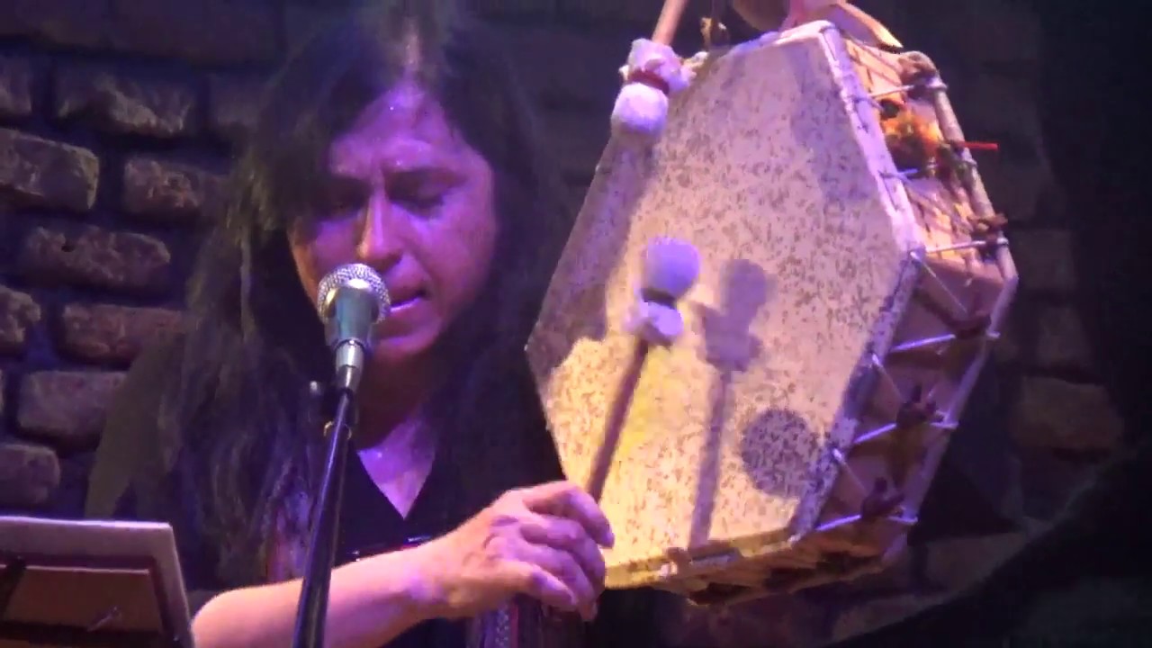 Canto con caja(Baguala de Tafí del Valle) por Miriam García