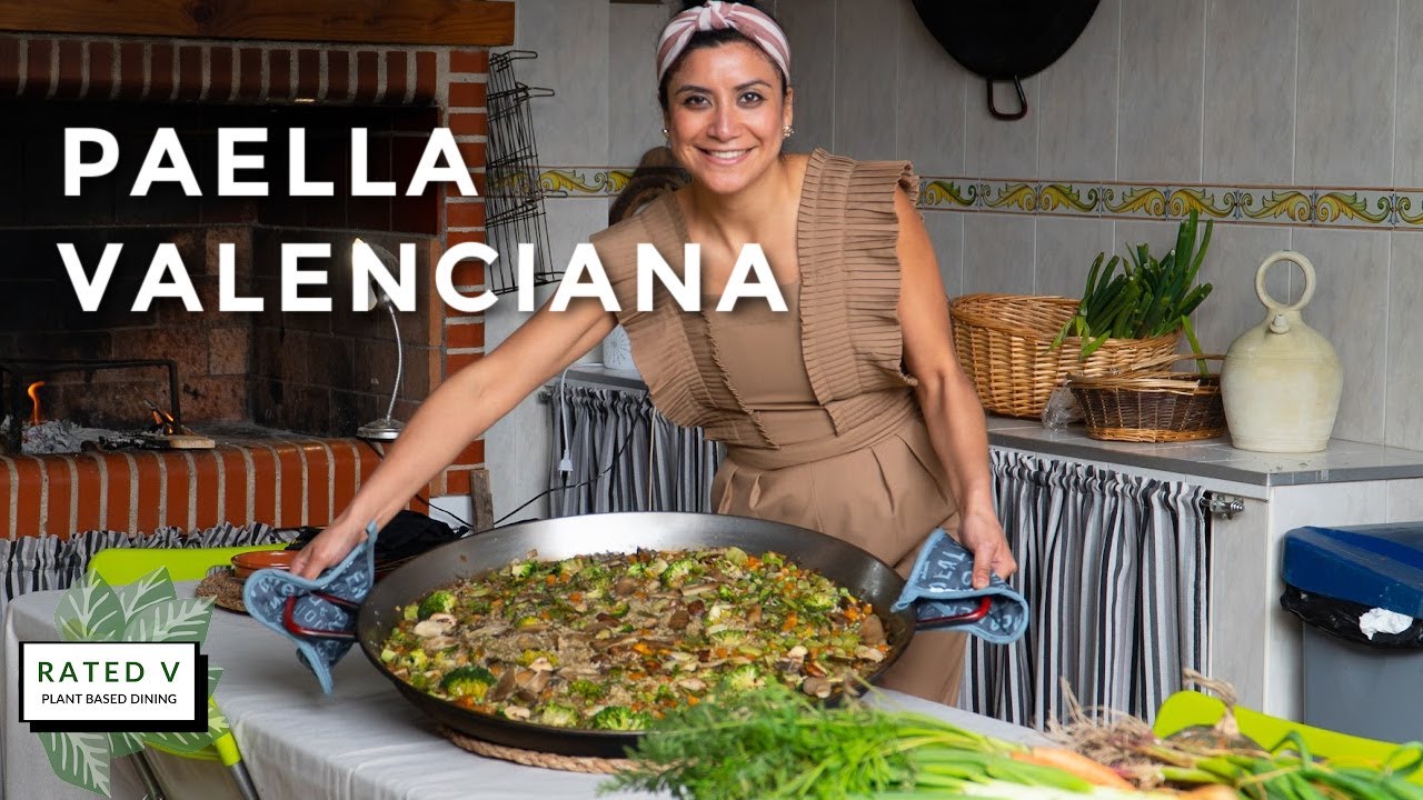 Make PAELLA VALENCIANA with Spanish Locals in Valencia, Spain!