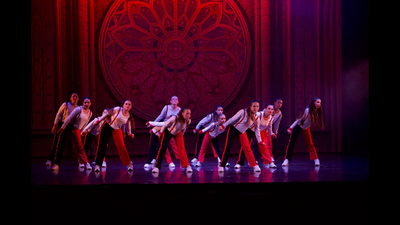 FLAMMES OF NOTRE DAME DE PARIS - COREOGRAFIA HIPHOP 