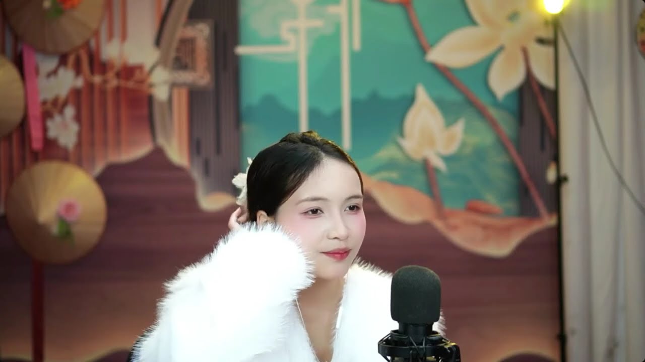 越南美女夏安唱歌 Em Hạ An Hát Tiếng Trung
