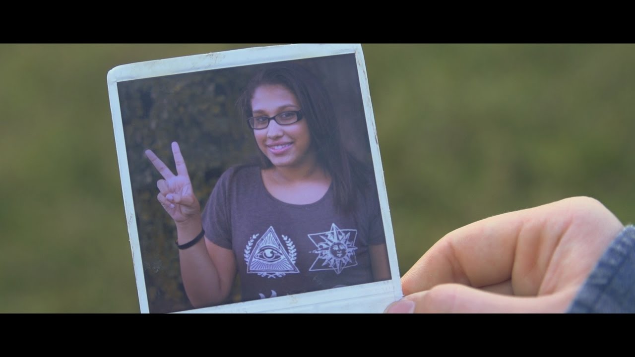 PHOTOGRAPH - (The Girl in the Photograph) - Short Horror Film