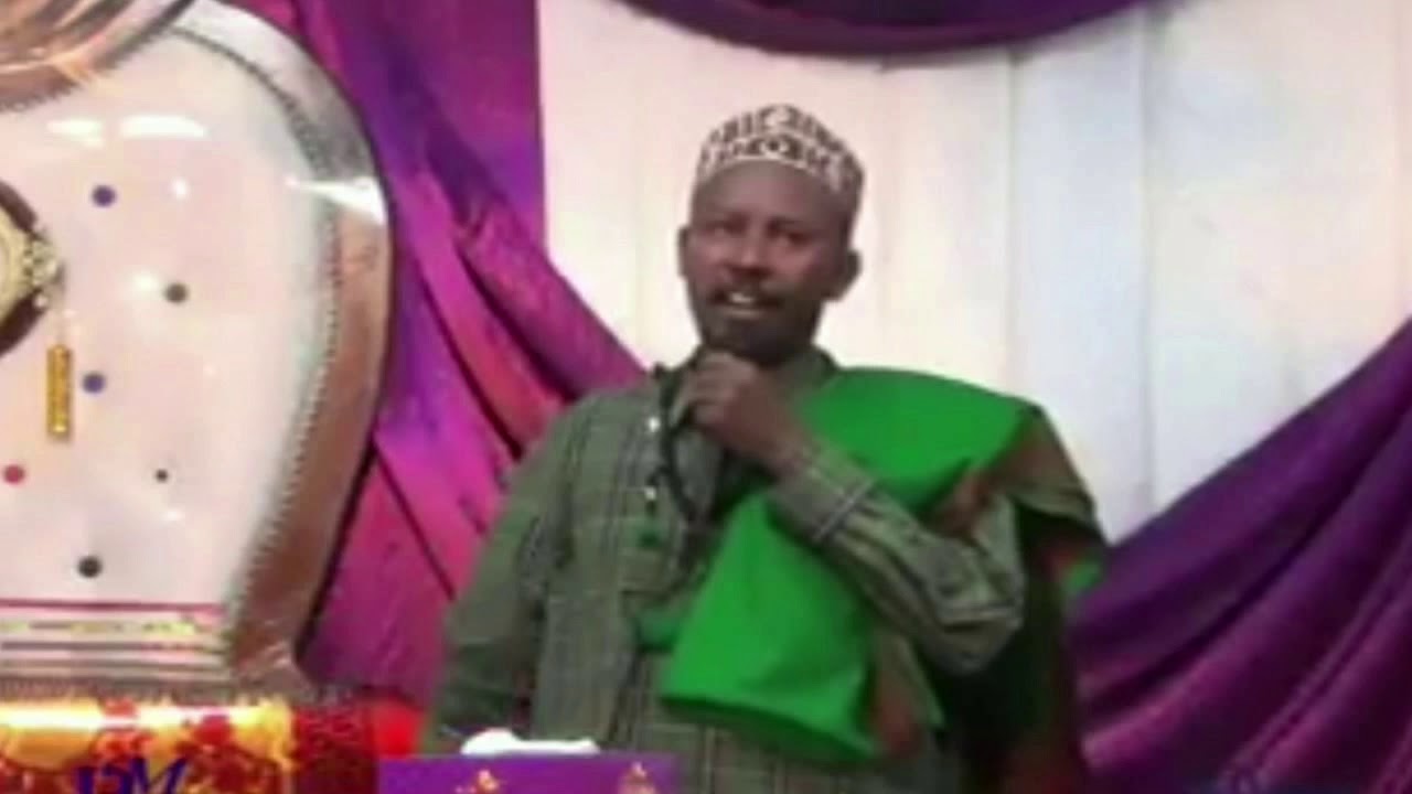 Nin wahaabi raacayow hadaan weeye ku iraahdo oon kaa war guro gabay Sh. Nuuriye