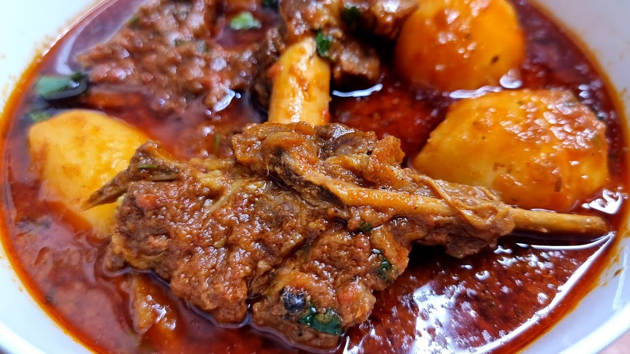 तले हुए आलू गोश्त का सालन एक नये अंदाज में | Mutton Aloo Gosht Recipe ❤️