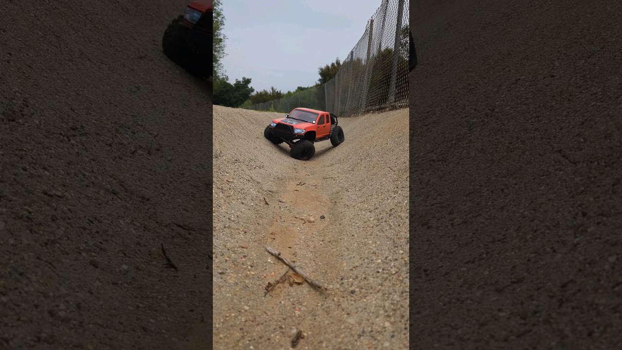 Axial Scx6 Hotcho 🔥 🔥 1/6 scale crawler #axial #huge #rc #crawler #fyp #fypシ