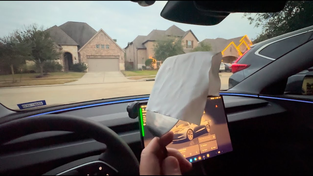 Tesla Full Self Driving-How To Clean the Front Windshield near the Front Camera in Your Tesla-4K HD