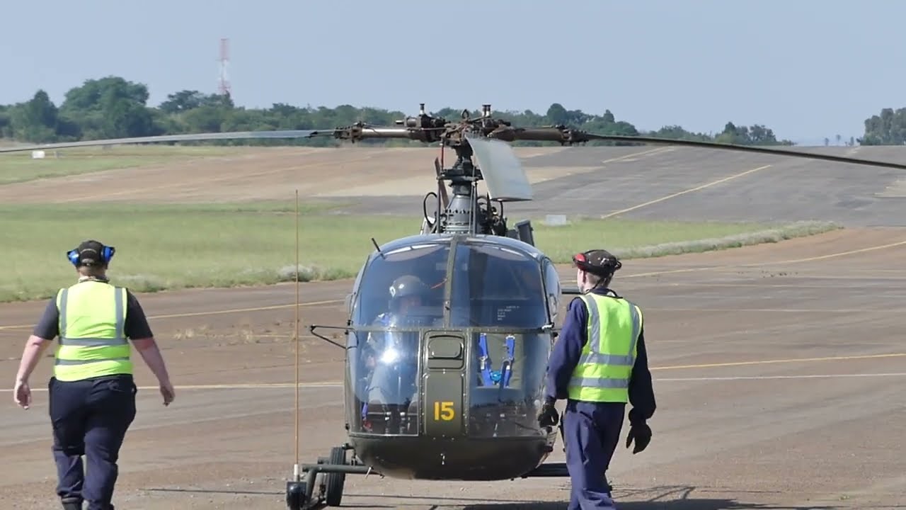 alouette 2 flyby and landing with some other action as well