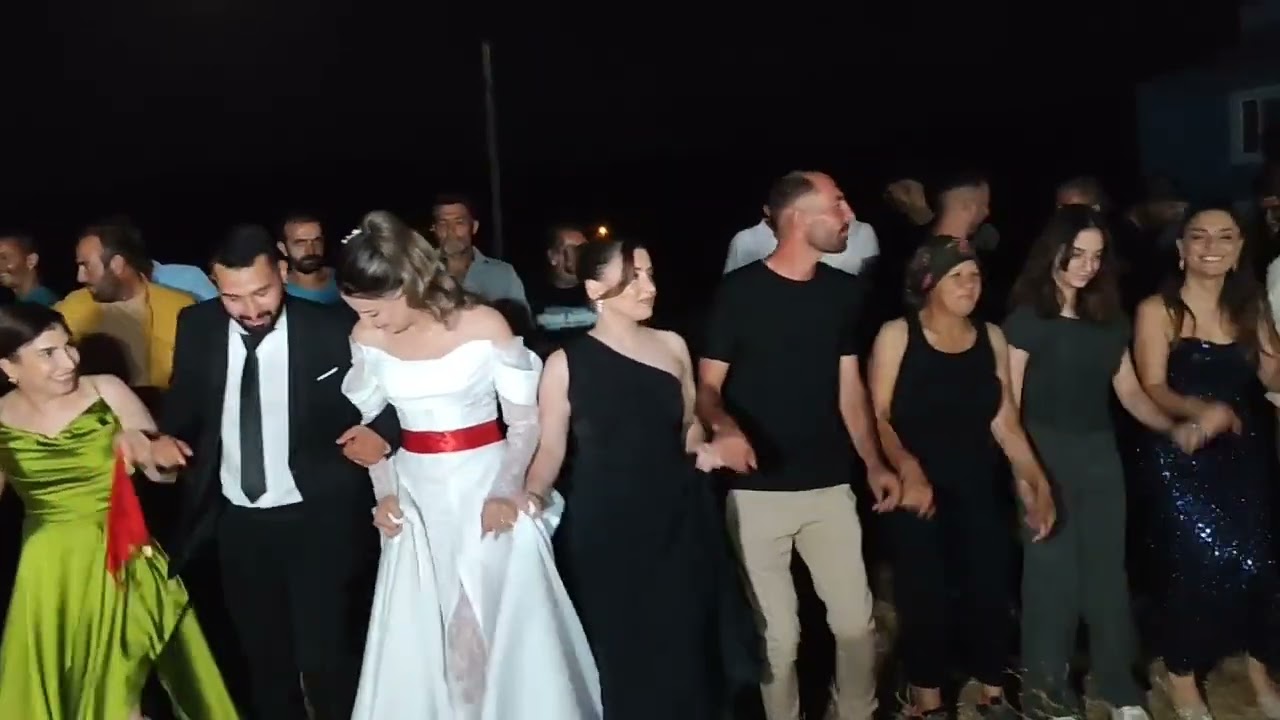 Varto Güzelkent  köyün de dev düğün