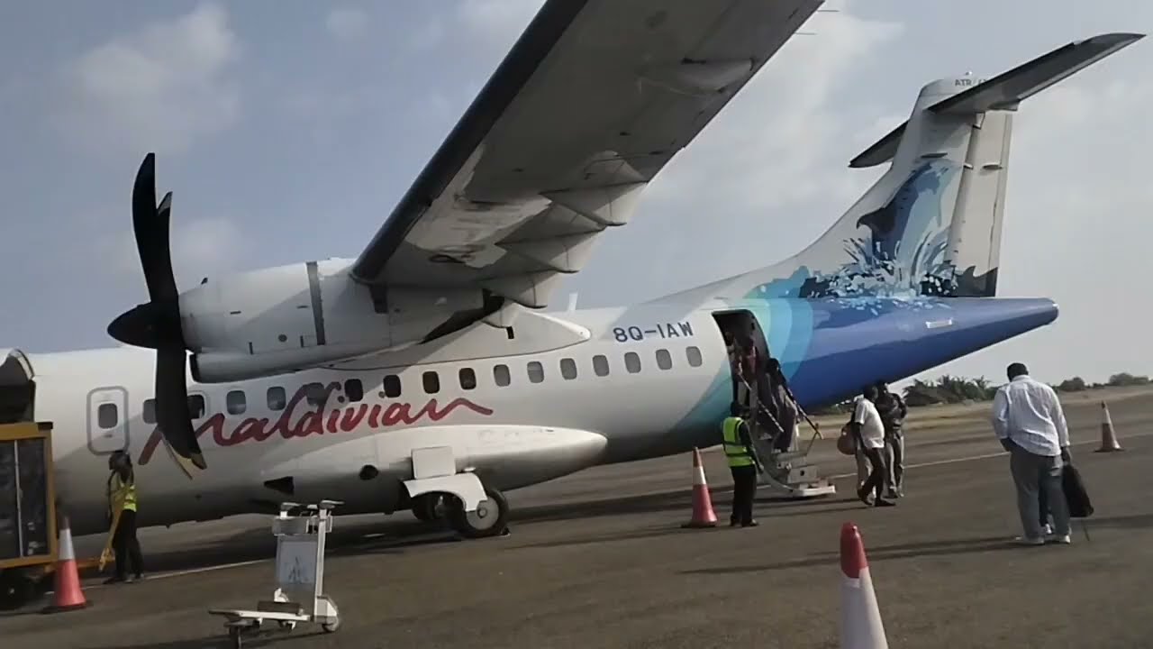 MALDIVIAN ATR 42-600 | TRIPREPORT | MALE-MAAVARULAA | Q2 144 | ECONOMY CLASS | 1:05 HOUR FLIGHT