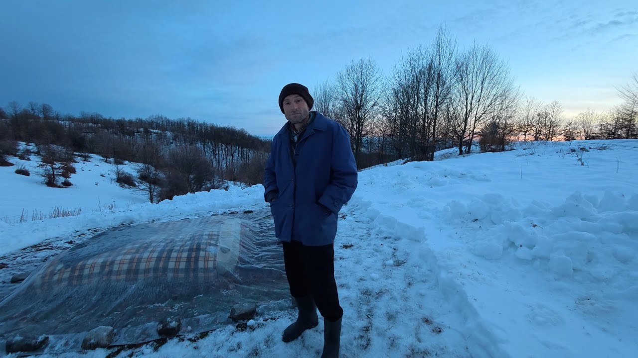 Am revenit la Laurențiu iarna. Ce am găsit aici sub cerul liber te va pune pe gânduri...