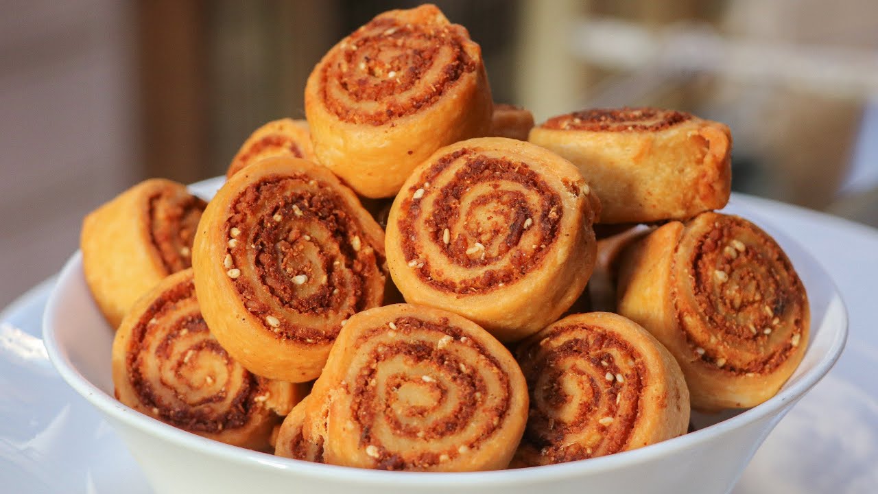 bhakarvadi, भाकरवड़ी कैसे बनाये, How to make Bhakarwadi