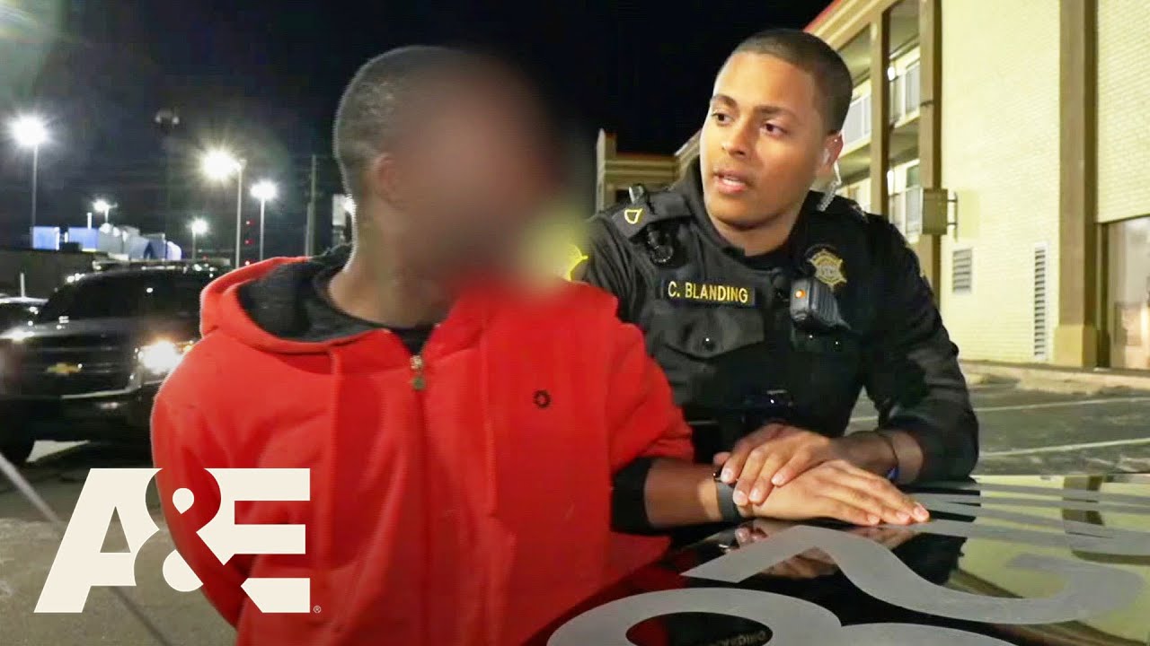 Live PD: Greatest Shifts – Armed Robbery Suspect Flees on Foot | A&E