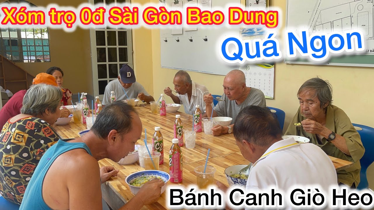 Mấy Cụ Sống Trong Xóm Trọ 0đ SGBD Vui Mừng Khi Được MTQ Thăm Và Đãi Ăn 