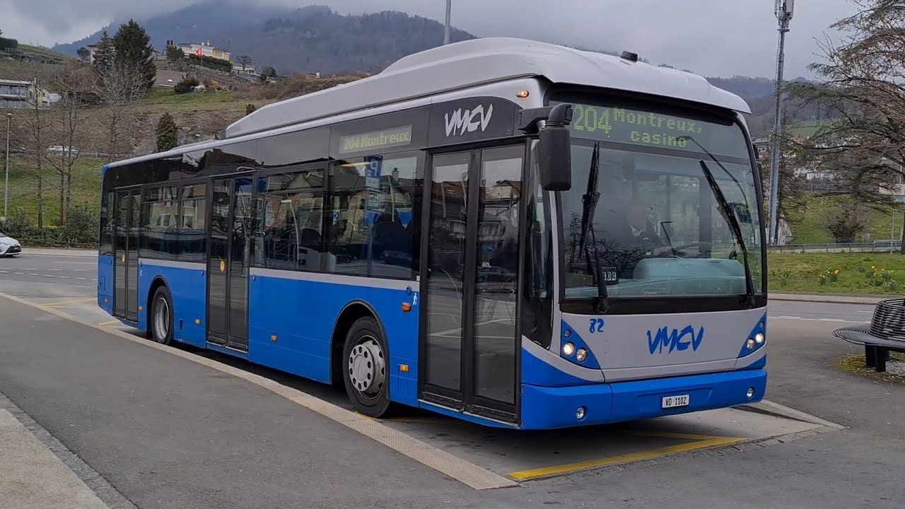 D&eacute;part du Vanhool New A 300 no 82 des VMCV &agrave; Chailly-Montreux