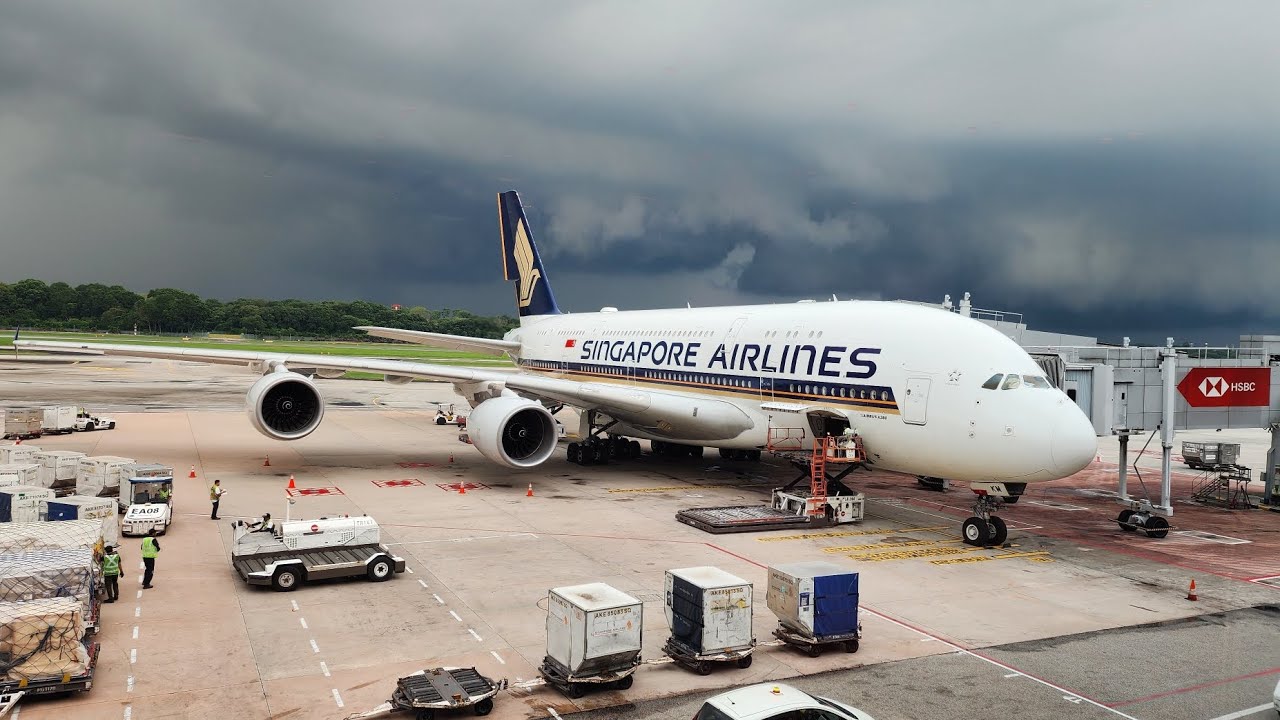 Singapore Airlines SQ 406 Singapore (SIN) - New Delhi (DEL) | Airbus A380