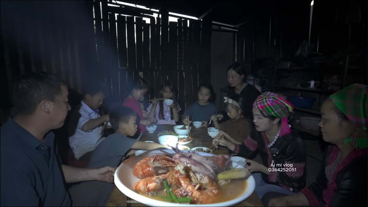 Mừng 10K Người Theo Dõi Bằng Nồi Lẩu Hải Sản Nhưng Ông Trời Tắt Điện