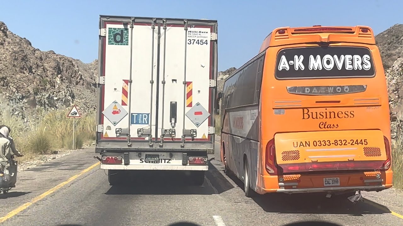 My Travel Al Saif Daewoo Bus Vs A K Movers  On Quetta Karachi Road  Luxury Buses . Balochistan  #bus
