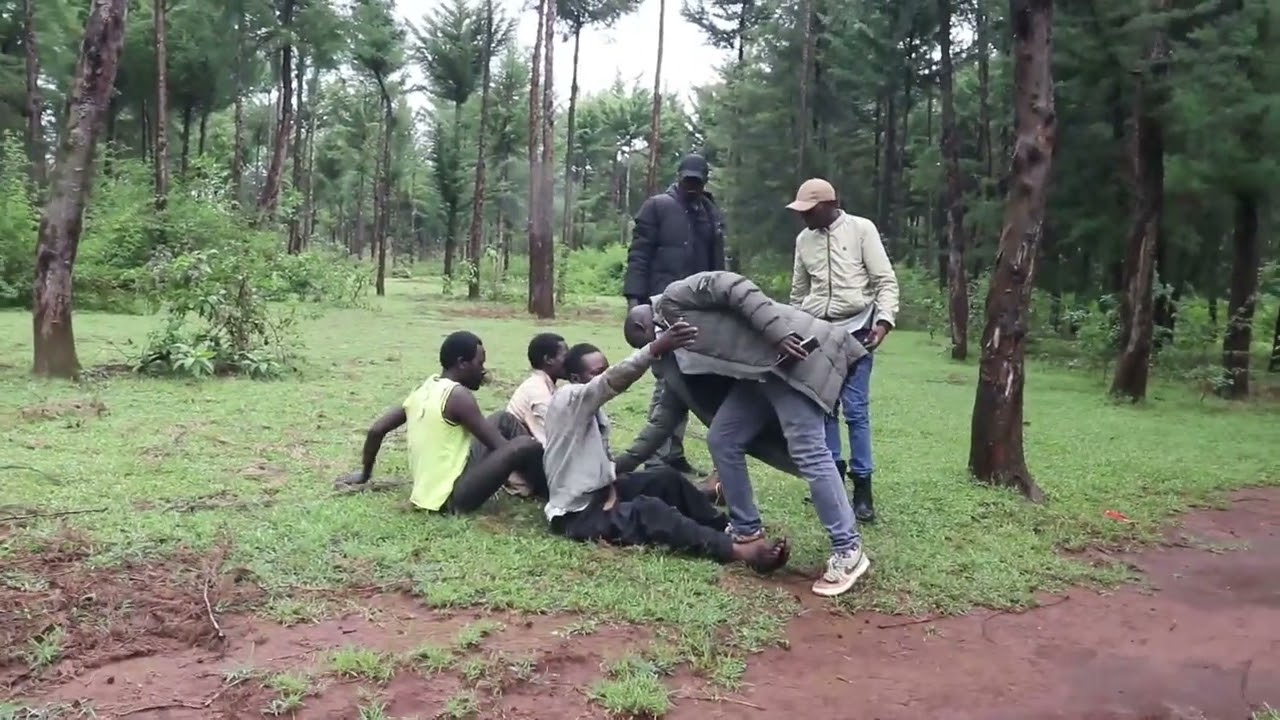 Majambazi wamvamia Godfrey na Kuvunja simu to destroy all the evidence he had