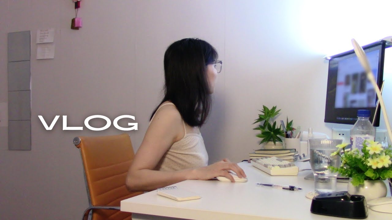 VLOG | spend 5 workdays with me | the same pants for 5 days, work, meals & sleep on repeat