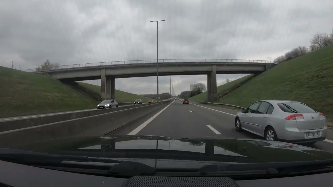 Belgium’s Winter Drive: 2 Hours of Snowy Landscapes & Ambient Relaxation
