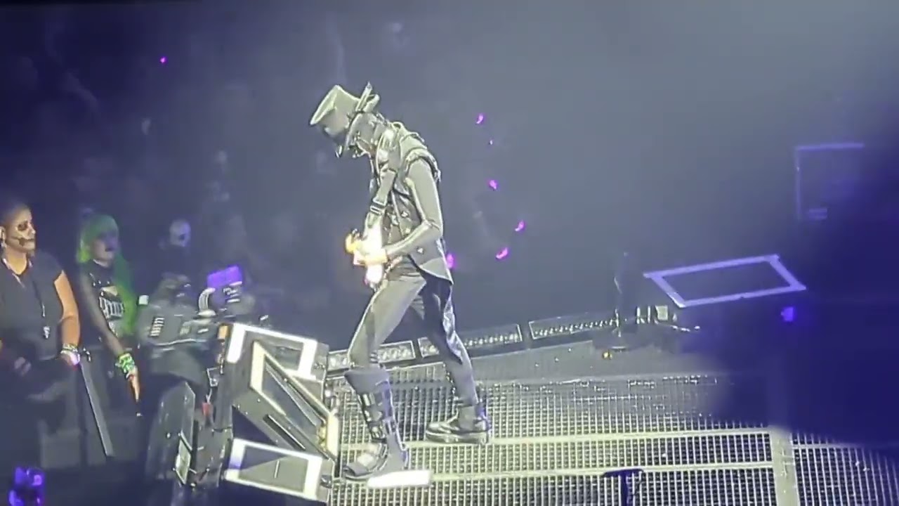Ghost Majesty live Skeletour 2025