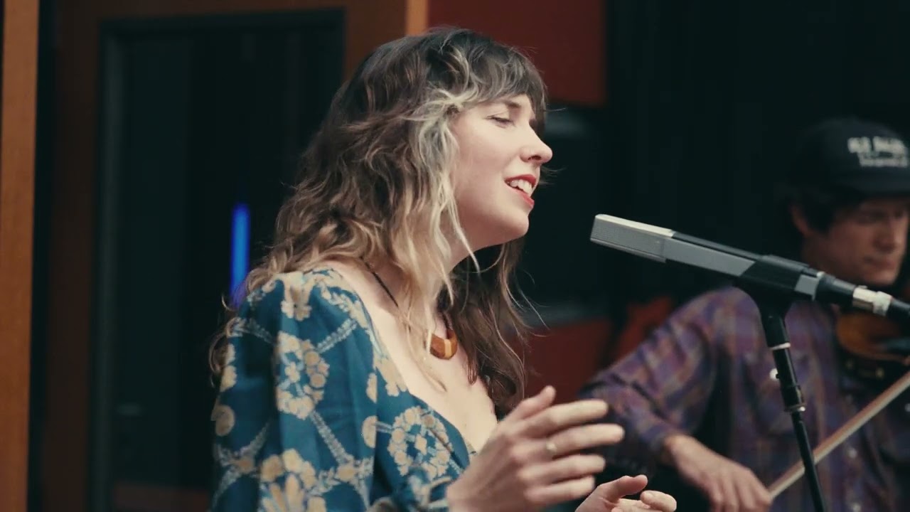 I Wonder Where You Are Tonight / Live Video / Sweet Megg