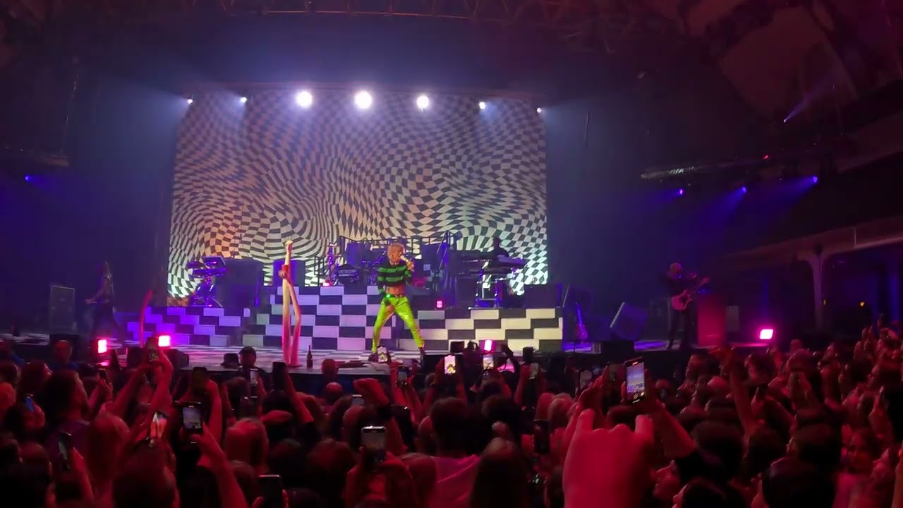 Machine Gun Kelly - Live in Frankfurt 23.09.2022 (Mainstream Sellout Tour) 4K