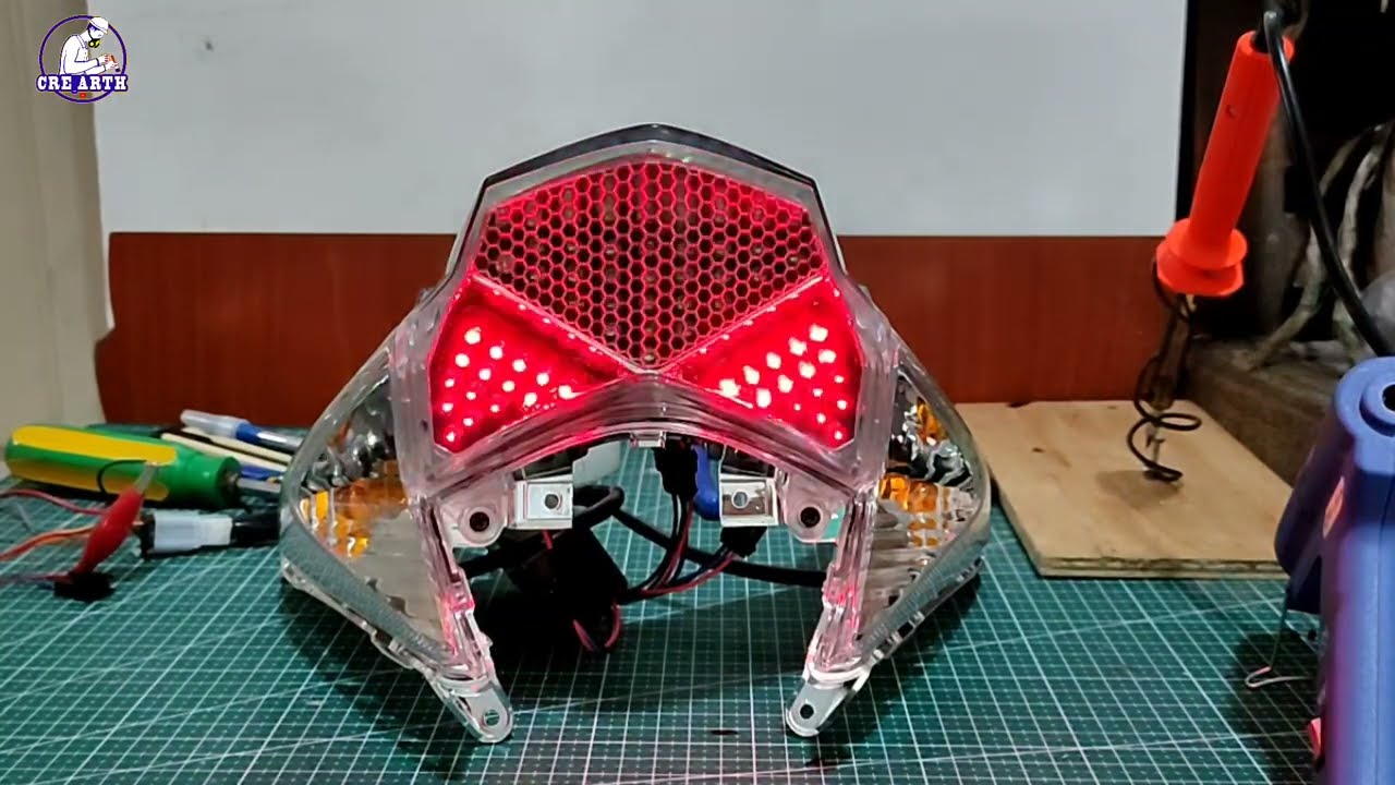 Installing clear cover lens for Vario 125 KZR matic