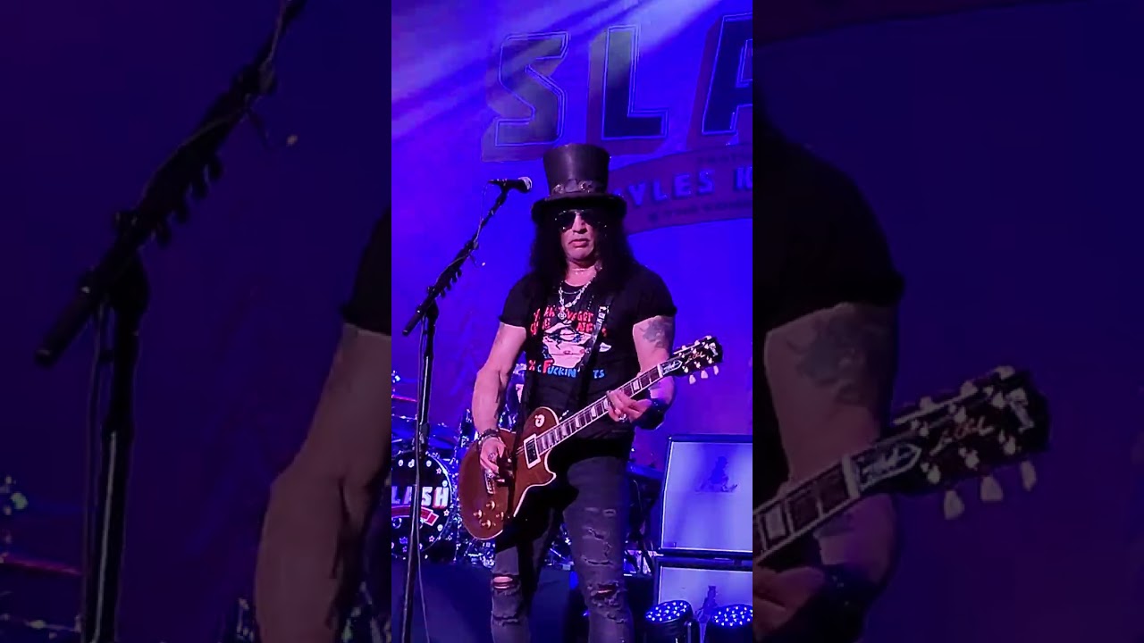 Slash ft. Myles Kennedy & The Conspirators 
