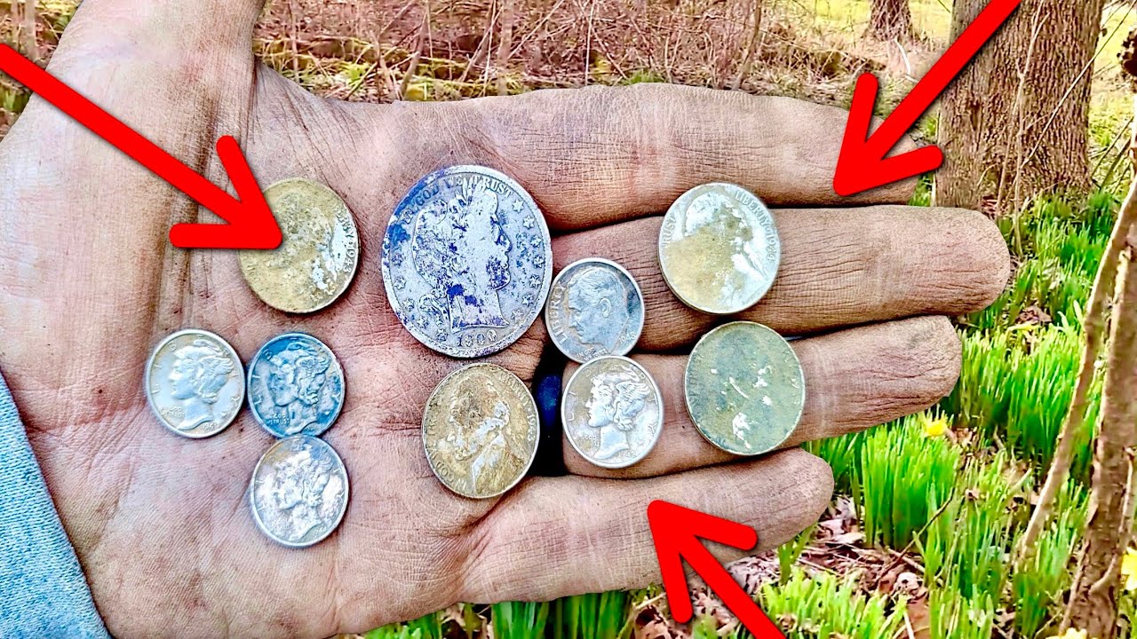 OMG! LOADED yard! OLD Coin SPILL! Silvers FOUND! PA Relic Hunters!