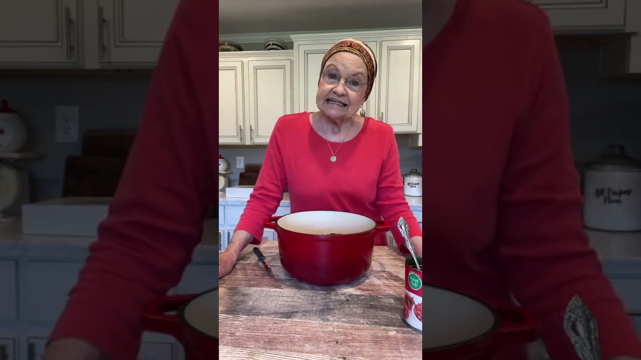 Mama Sue makes HOMEMADE VEGETABLE SOUP | What to do with your leftover vegetables