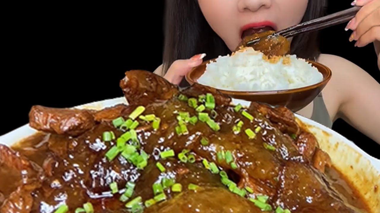 EATING CHINES FOOD | eating food at home