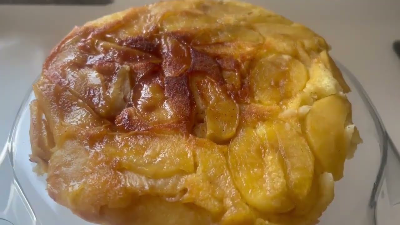 Yediğiniz Tüm Elmalı Kekleri Unutun😍Çok Çok Pratik Kek Tarifi | Tavada Elmalı Kek🍏🍎