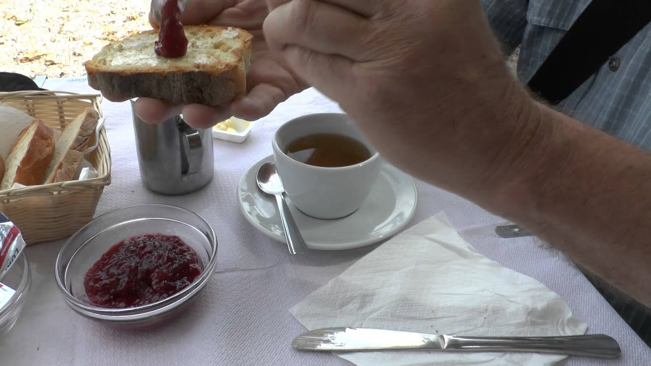 Ikaria - Breakfast in Thea's restaurant in Nas