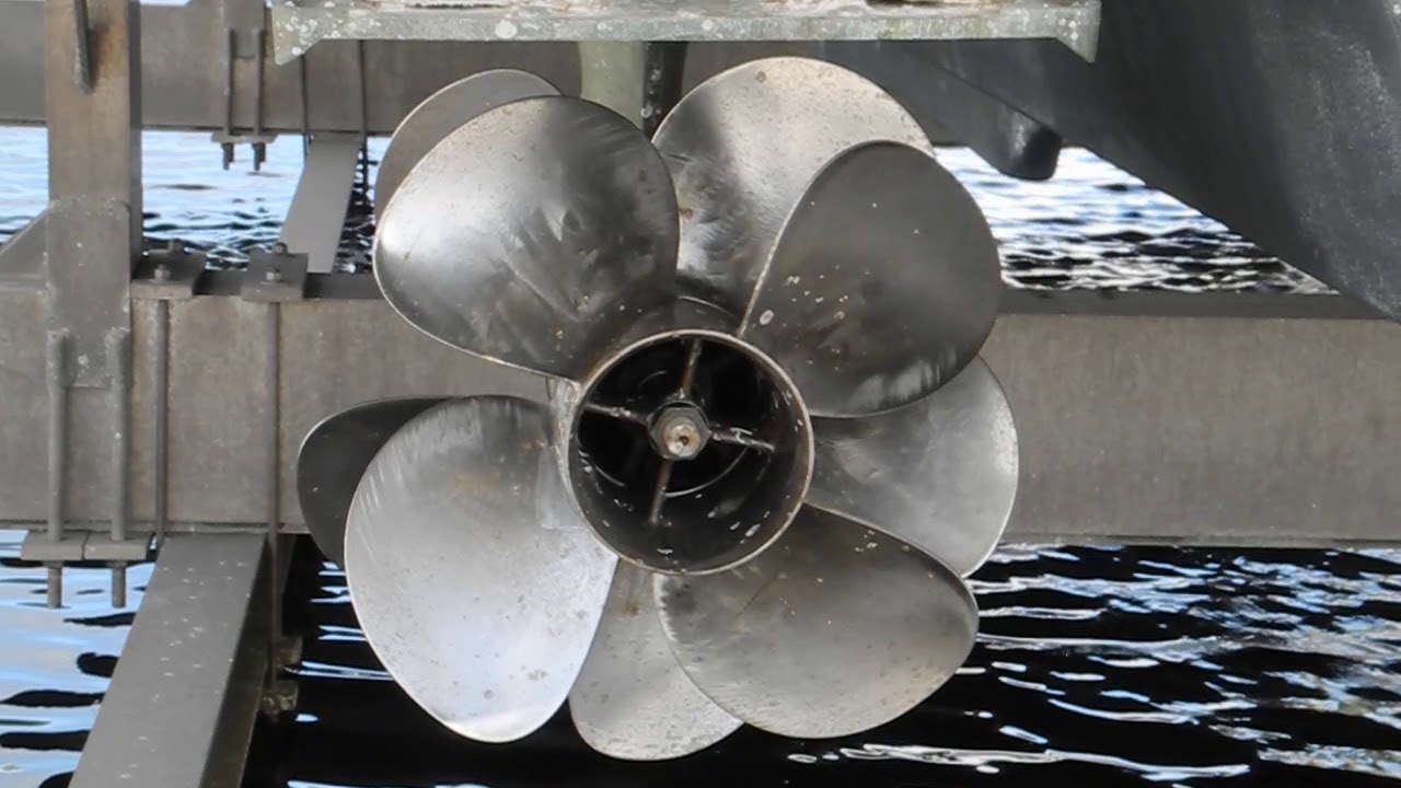 Direct thrust POD drives