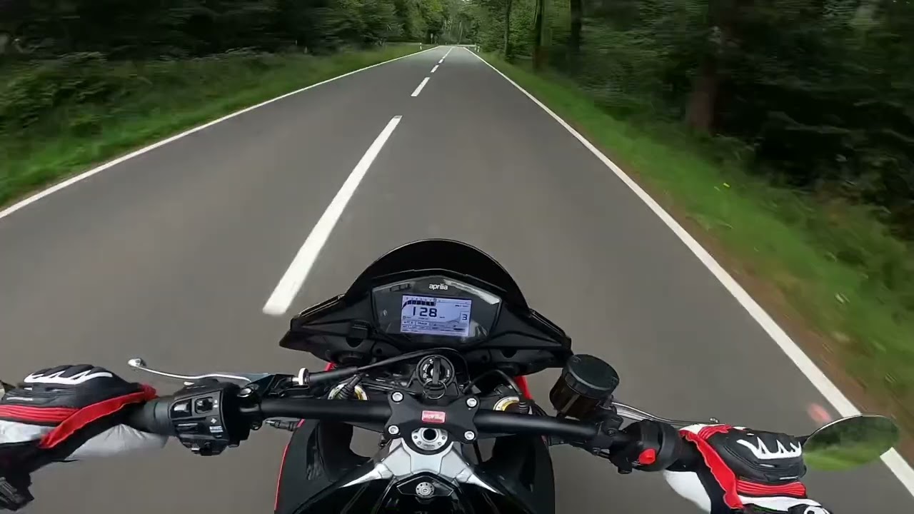 Aprilia Tuono V4 1100 Factory Pure Sound!!! RAW