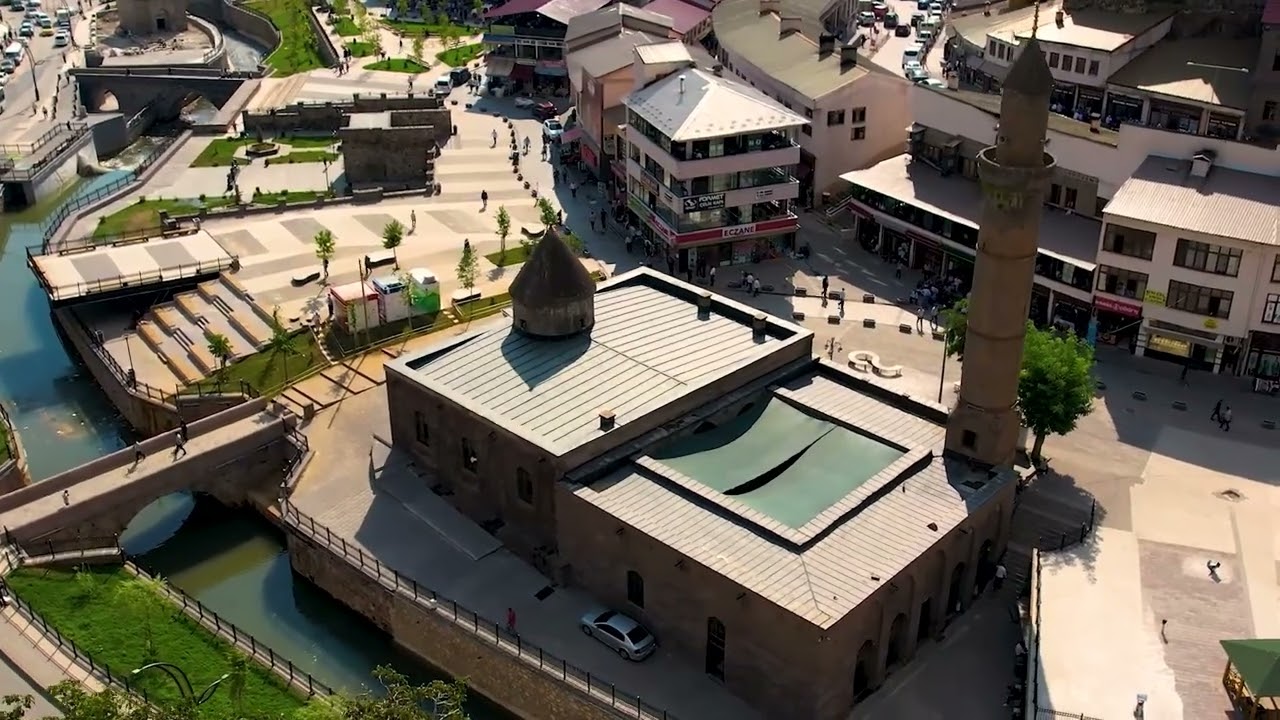 Bitlis’imizin güzelliğini ortaya çıkaran Kent Meydanı Projemizi açtık.