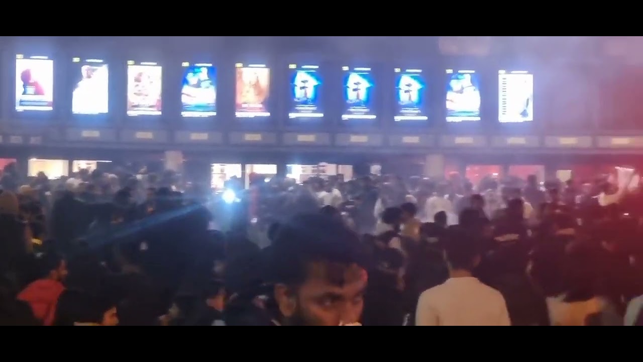 Thalapathy Vijay Fans Waiting for Varisu Premieres in France 💥💥💥#shorts #thalapathyvijay #varisu