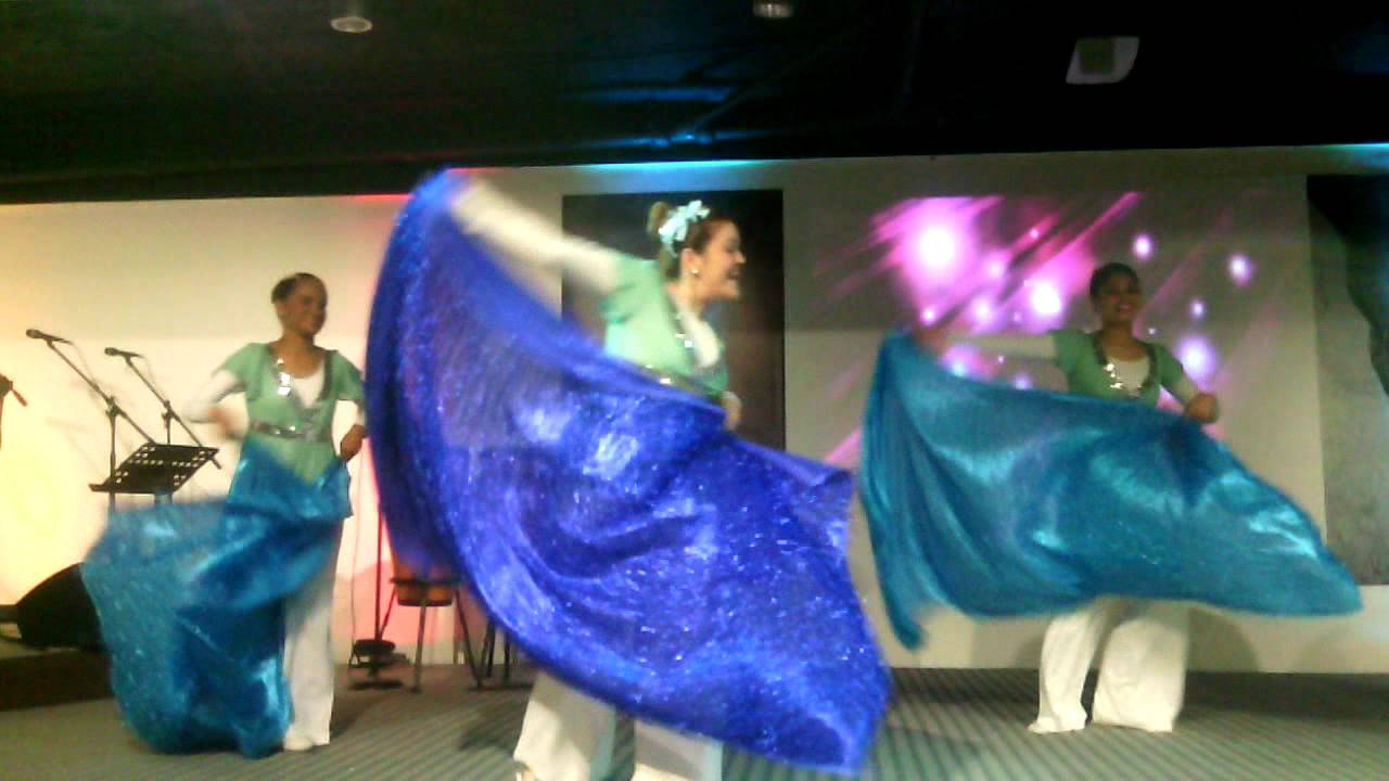 Primicias de adoracion Amy Zamora
