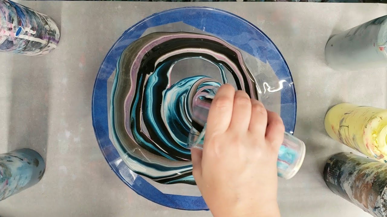 Acrylic Pour on a Glass Plate