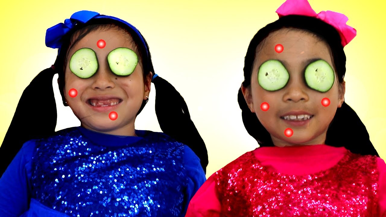 Jannie y Lucy se visten para la fiesta ¡pero  tienen granitos en la cara! | Historias Divertidas