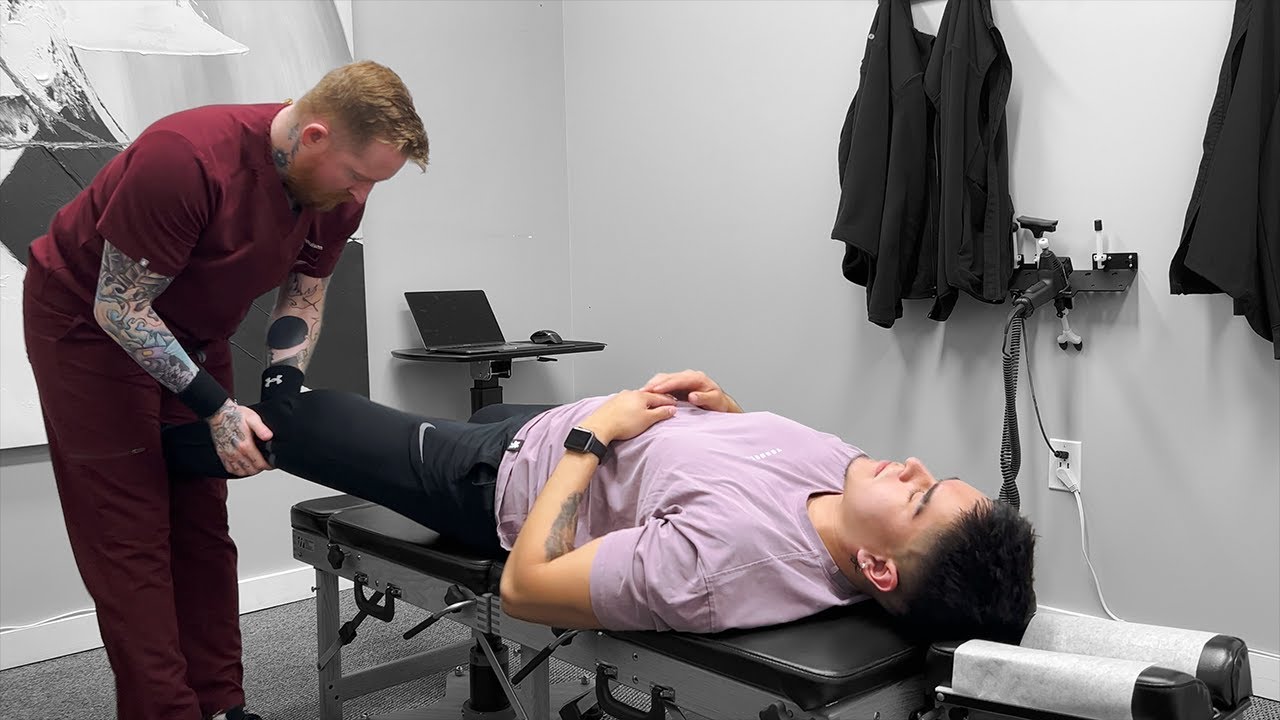 Gymrat Knee & Shoulder Pain // Chiropractic Adjustment
