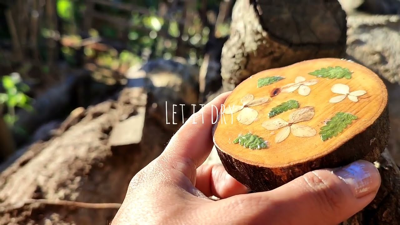 short tutorial on pressed flowers wooden coaster