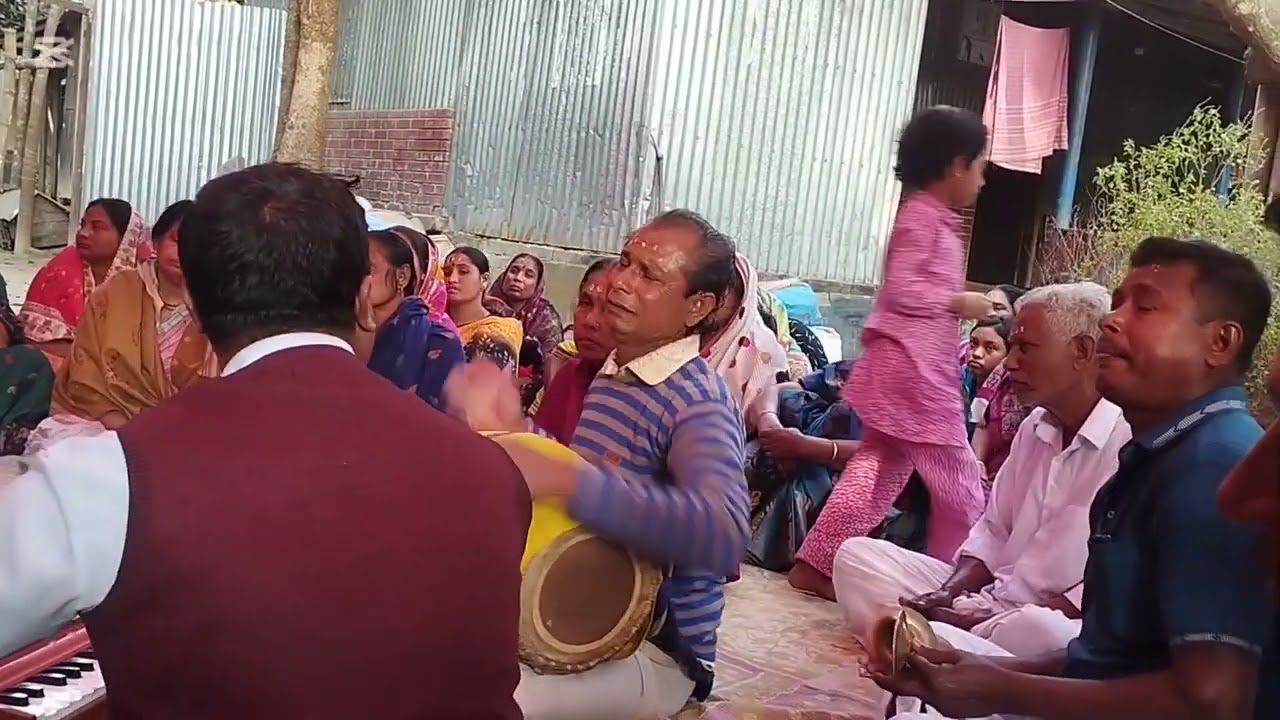 মধু মাখা হরি নাম,,হরে কৃষ্ণ 🙏