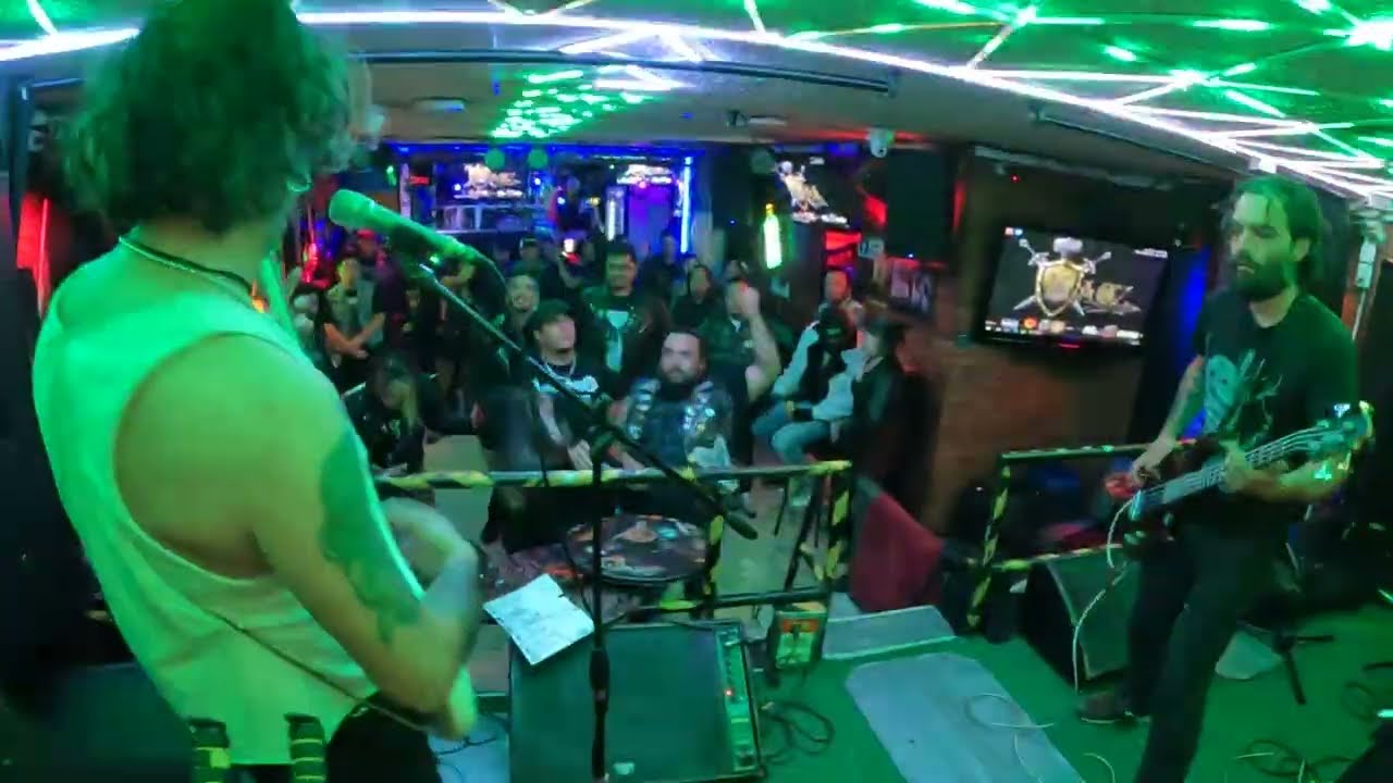 ANTI TANAX (Kaoz Bar Colombia 2026)(Video En Vivo - D-Beat Punk)8