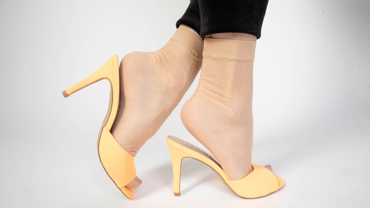 Steve Madden Pantolette Sandals -Test in Nylon Socks