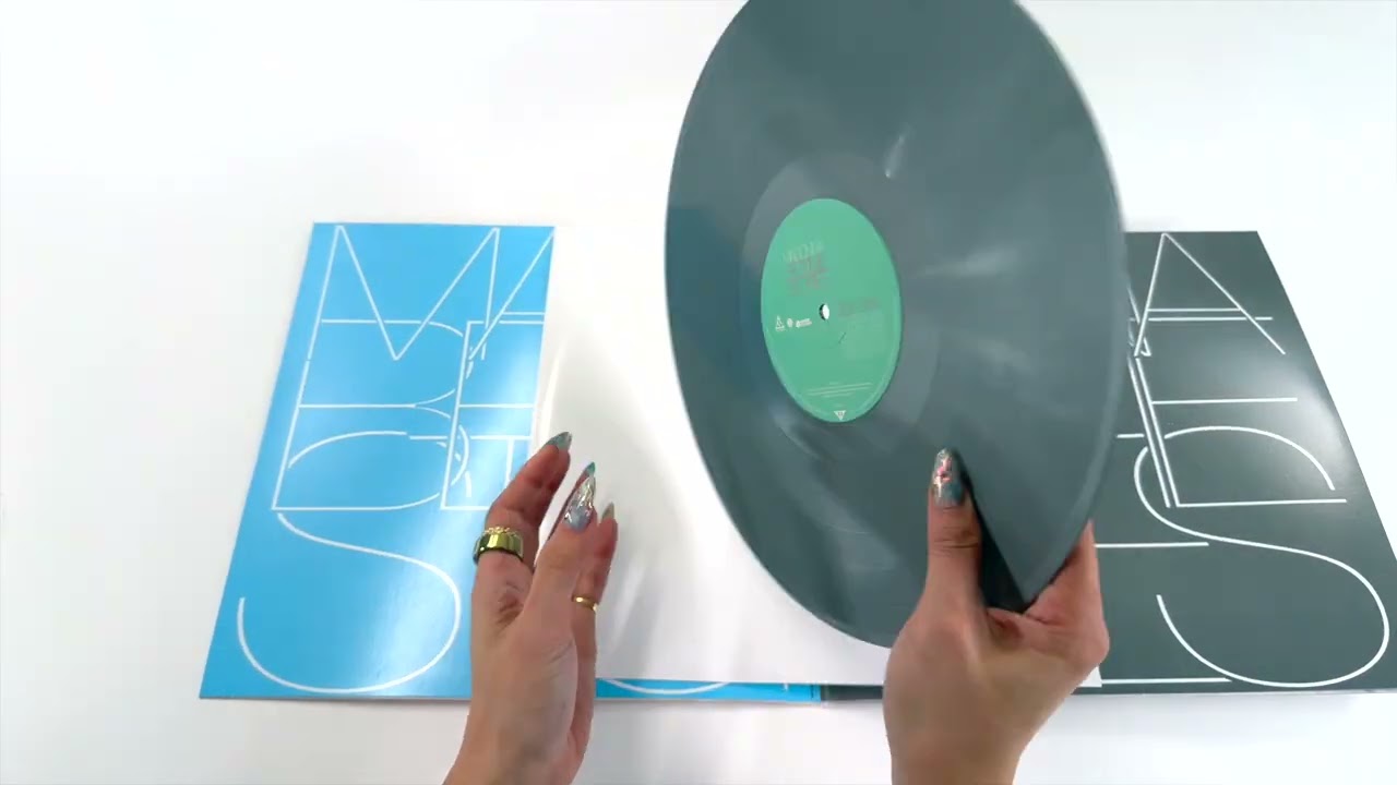 Unboxing the Madonna: Bedtime Stories (Silver Collection) Silver Vinyl LP