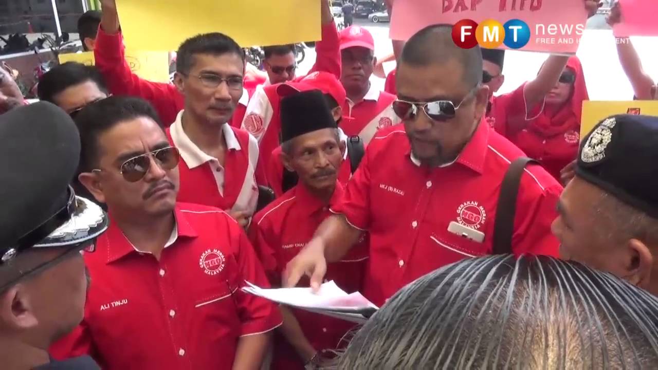 Jangan sampai pejabat DAP 'berasap' kata Gerakan Merah