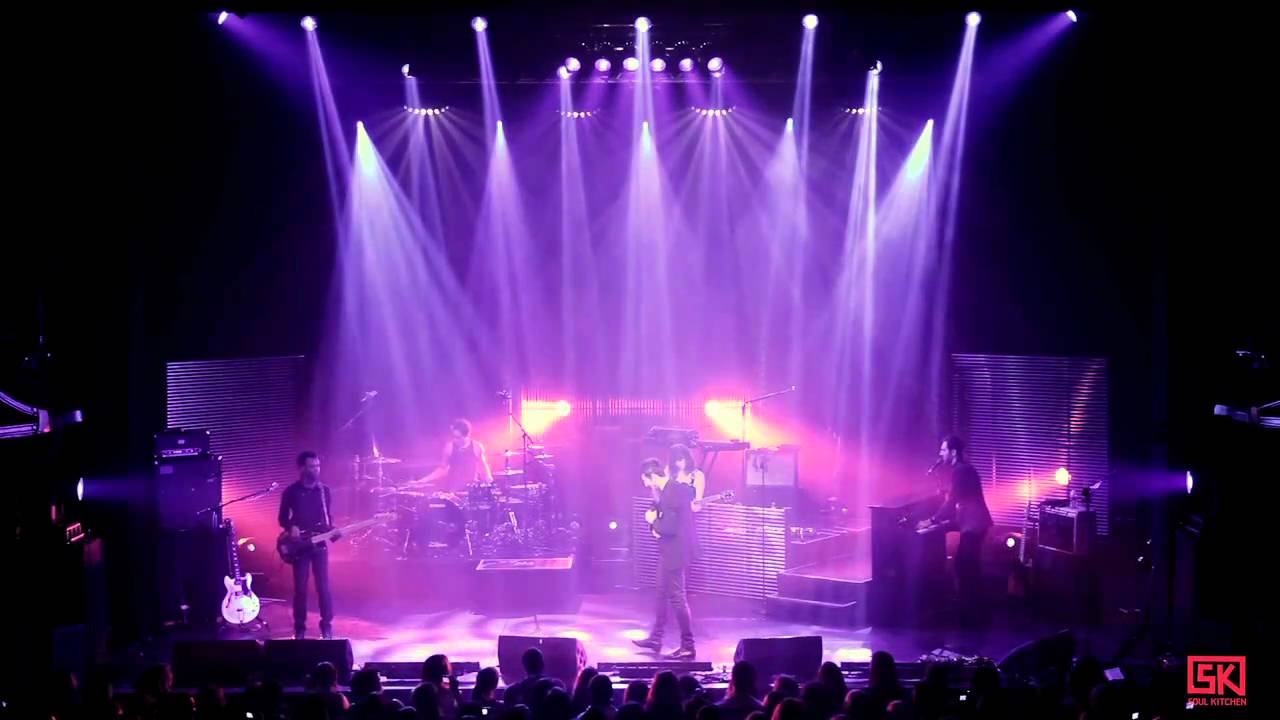 AaRON - Little Love (concert, Casino de Paris, Paris - 15.12.2010)